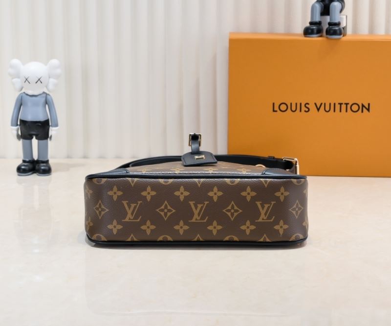 LV Hobo Bags